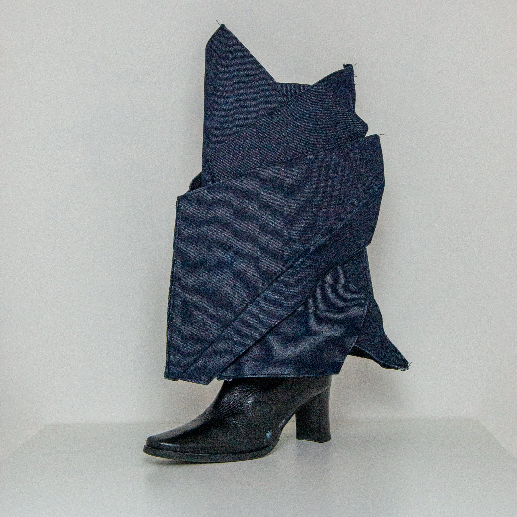 Distorted Step Leather Sneakers