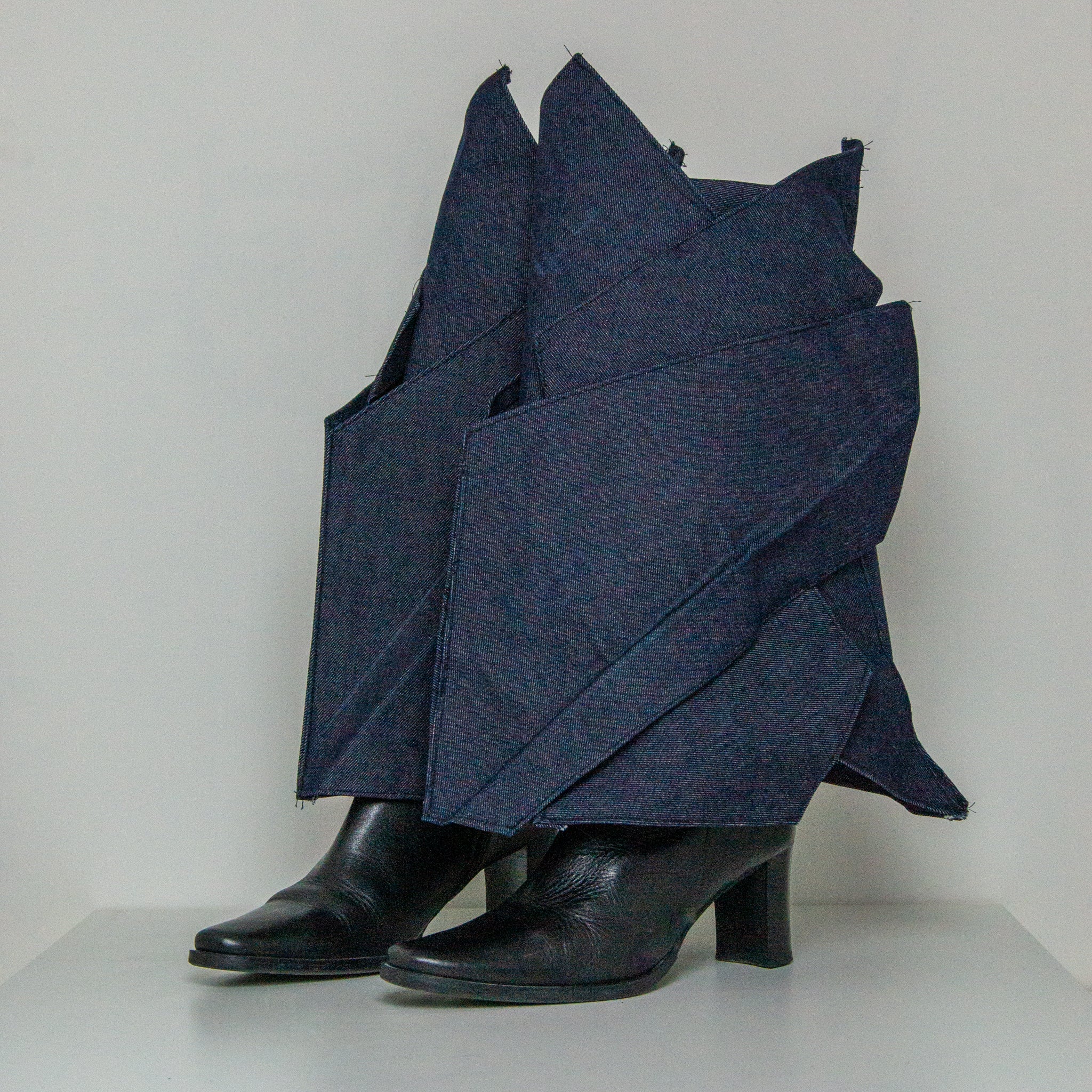 Distorted Step Leather Sneakers